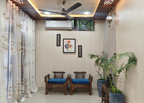 ZM Homestay: 5 minutes drive to the Taj Mahal, the Symbol of Love