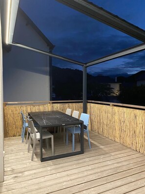 Outdoor dining - Number 14 (Unknown)