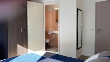 3 chambres, fer et planche Ă repasser, Wi-Fi gratuit, draps fournis