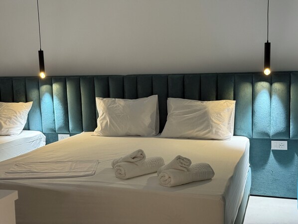 Premium Triple Room, Balcony, Mountain View