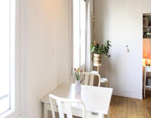Exterior - Bright and Quiet Apartment (Paris)