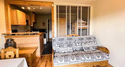Comfortable Studio With Pool and View
