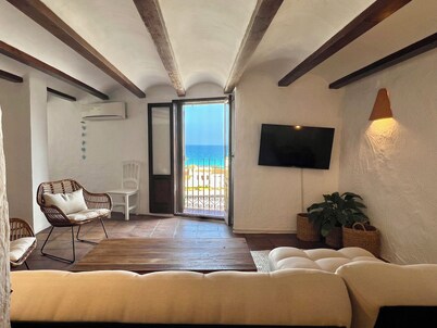 Beautiful village house with sea views in the heart of Altea's old town