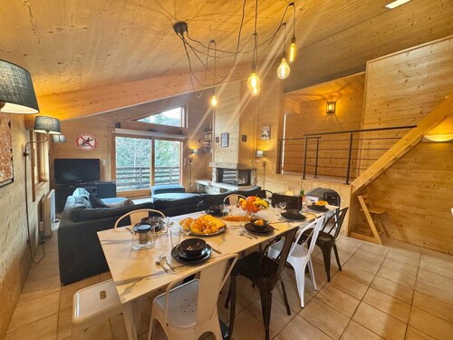 Mountain chalet in Vars Les Claux, near slopes, up to 13 people