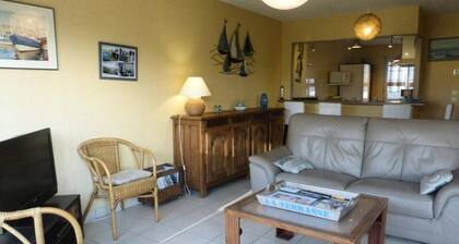 Houses & Villas for 7 People