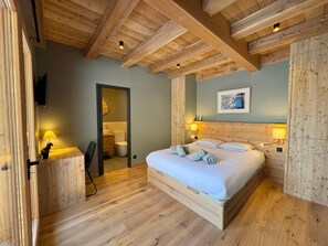 6 bedrooms