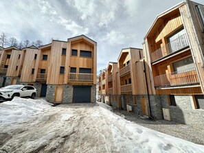 Exterior - Exceptional chalet in Vars, 9 ppl, modern comfort (Vars)