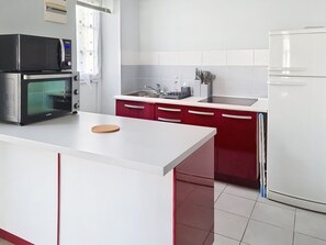 Kühlschrank, Mikrowelle