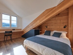 4 bedrooms, free WiFi, bed sheets