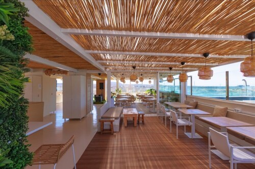 Apartment Bristol Sunset Beach Corralejo pool