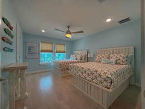 2 bedrooms, travel cot, free WiFi, bed sheets - This townhouse is a 2 bedroom(s), 1.5 bathrooms, located in Rockport, TX. (Rockport)