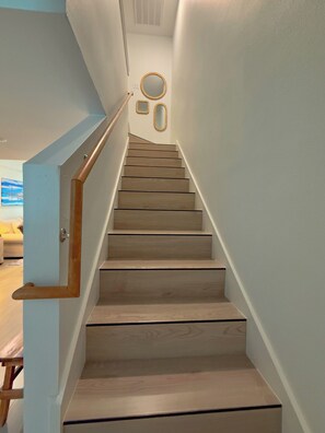 Interior - This townhouse is a 2 bedroom(s), 1.5 bathrooms, located in Rockport, TX. (Rockport)