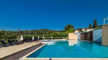 Indoor pool, outdoor pool