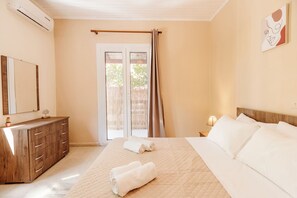 2 bedrooms, iron/ironing board, Internet, bed sheets - Alexandros House Α in Agios Gordios Beach on Corfu (Agios Gordios)