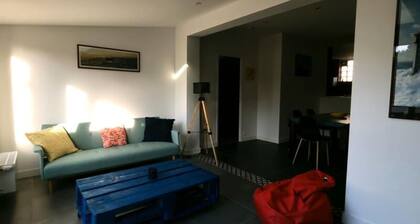 Houses & Villas for 6 People