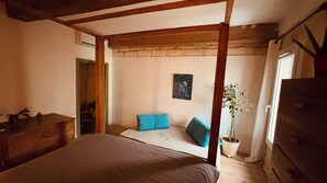 4 Schlafzimmer, Bügeleisen/Bügelbrett, Reisekinderbett, WLAN