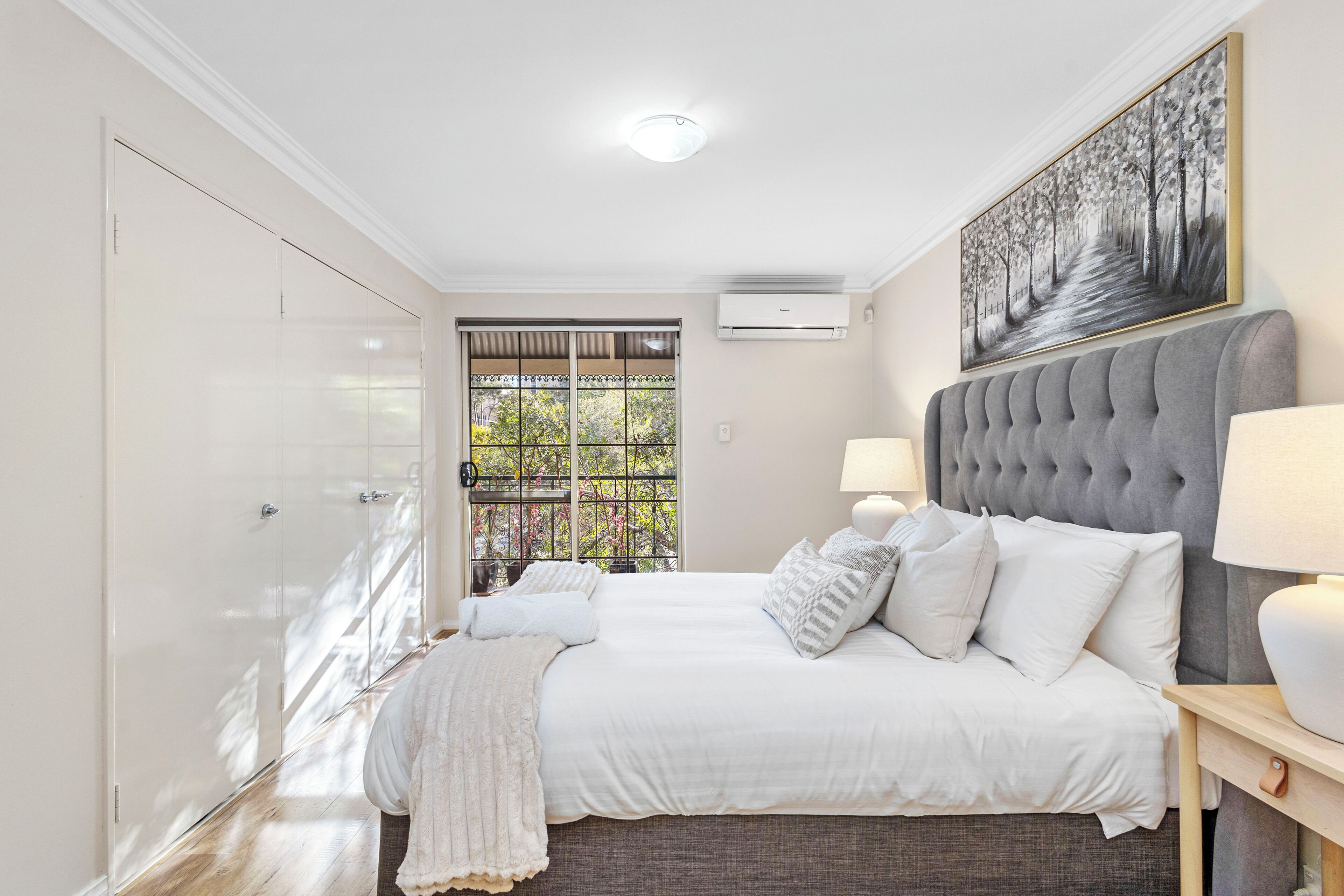 3 bedrooms, desk, iron/ironing board, free WiFi