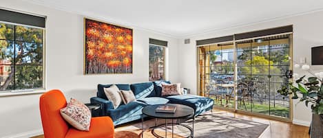 Smart TV, offices