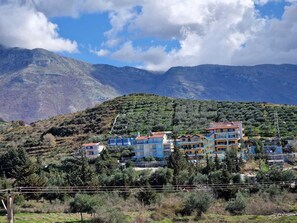 Exterior - Spacious 4-bedroom apartment with AC, WiFi in brilliant Radhimë (Radhimë)