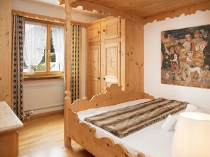 1 bedroom, free WiFi - Lovely apartment for 2 guests with pool, WIFI, TV, patio, pets allowed and panoramic view (Falera)