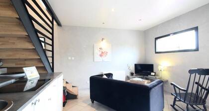 Gite de France The Small Terrace