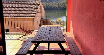 Charming new apartment with river view