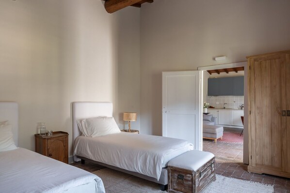 3 bedrooms, travel crib, free WiFi