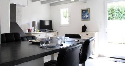 Houses & Villas for 4 People