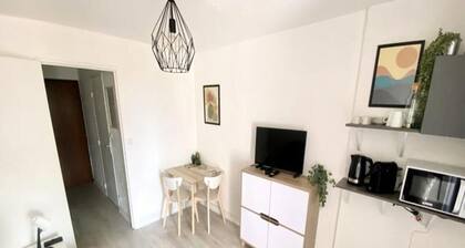 Apartment on the Port of Carnon