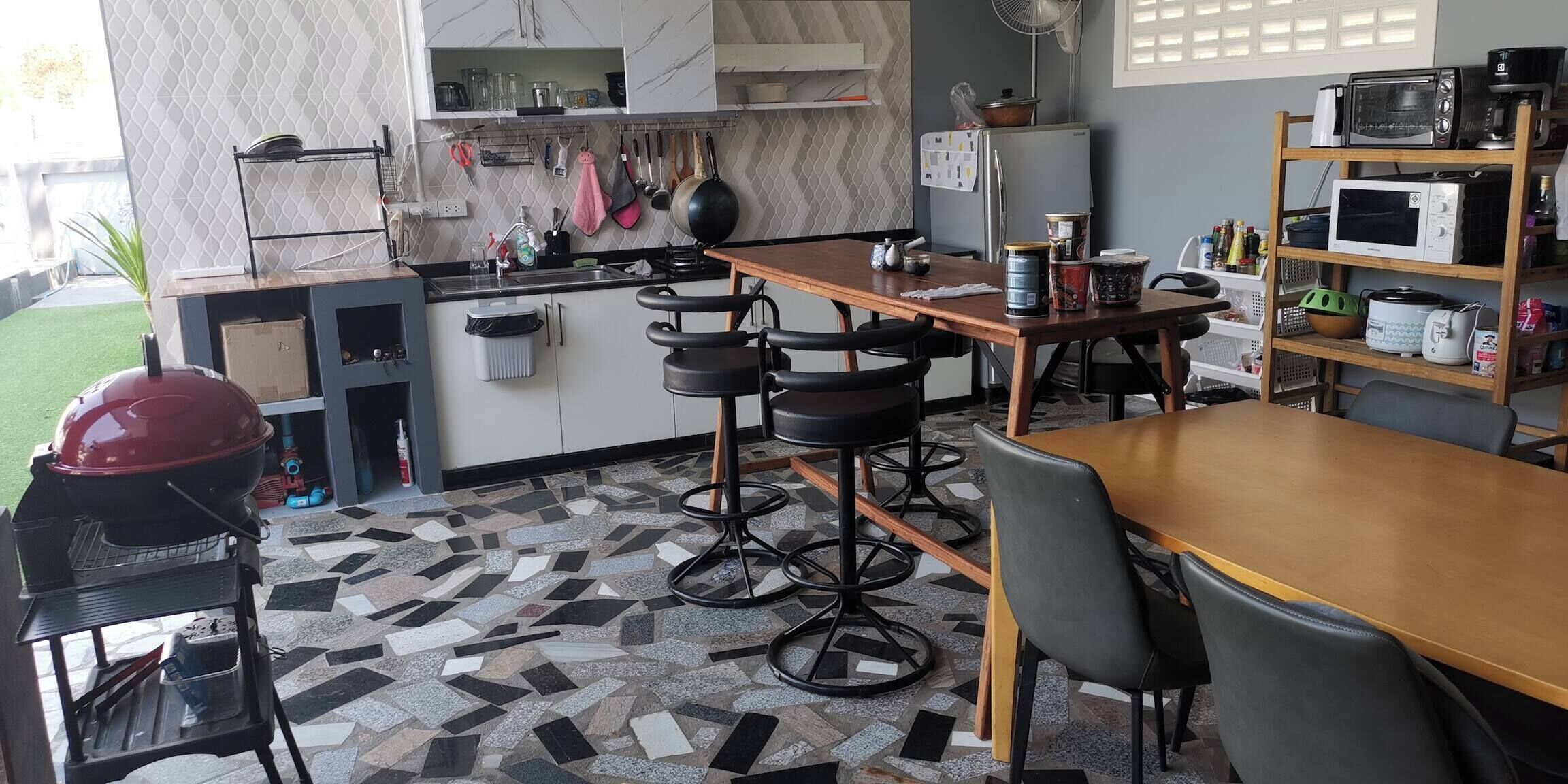 House, 4 Bedrooms, Smoking, Private Pool | Private kitchen