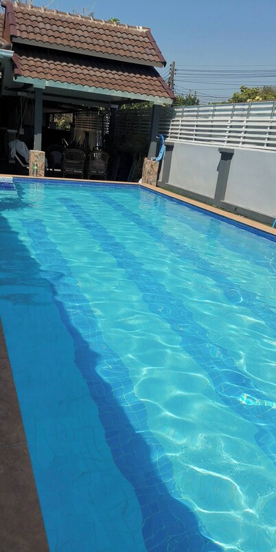 Stardome Pool House of Absolute Privacy