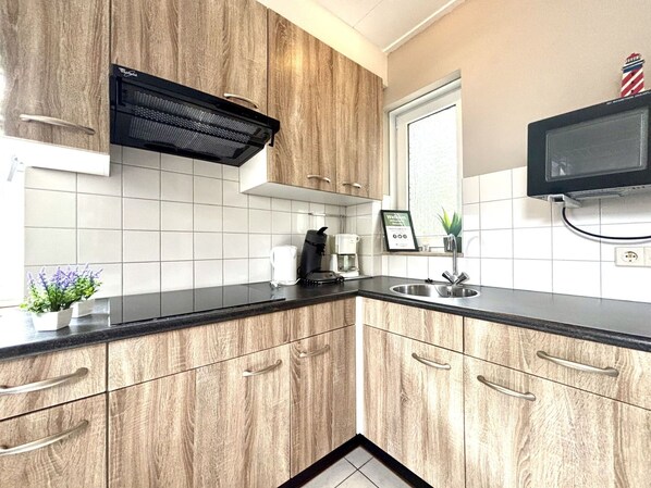 Oven, dishwasher