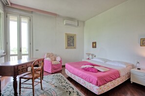 4 habitaciones, cuna de viaje y wifi gratis 