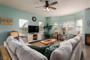 Living area - 100 Heron's Hideaway (Dauphin Island)