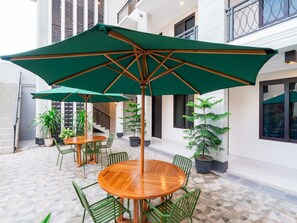 Front of property - Bali Loop Coliving & Coworking (Mengwi)