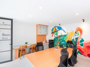 Living area - Bali Loop Coliving & Coworking (Mengwi)