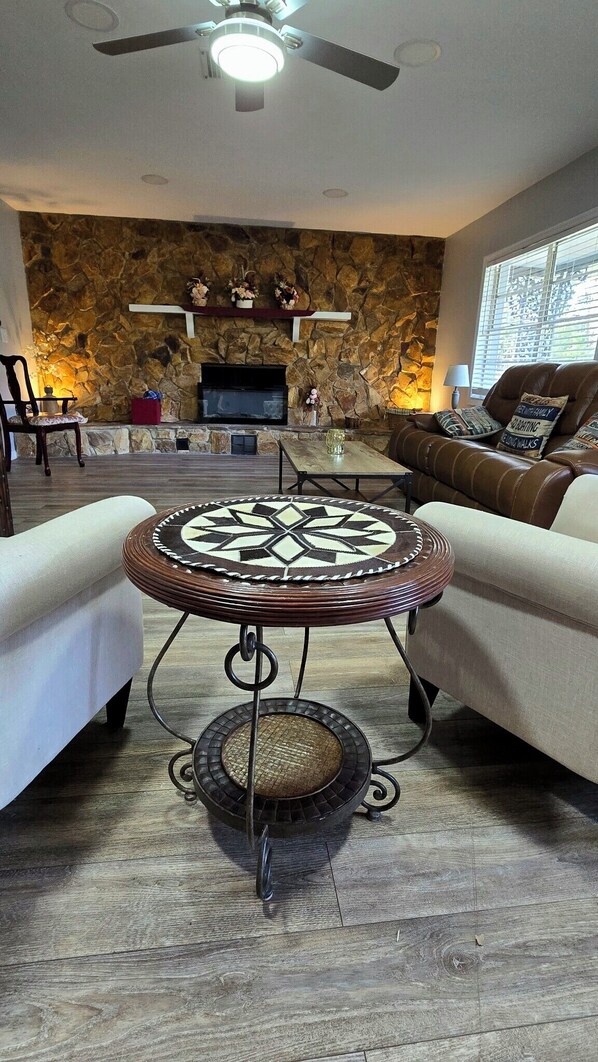 Smart TV, video games