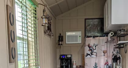 Cozy cabin with AC/heat in peaceful Trenton NC