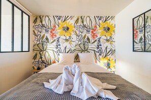 1 bedroom, internet, bed sheets