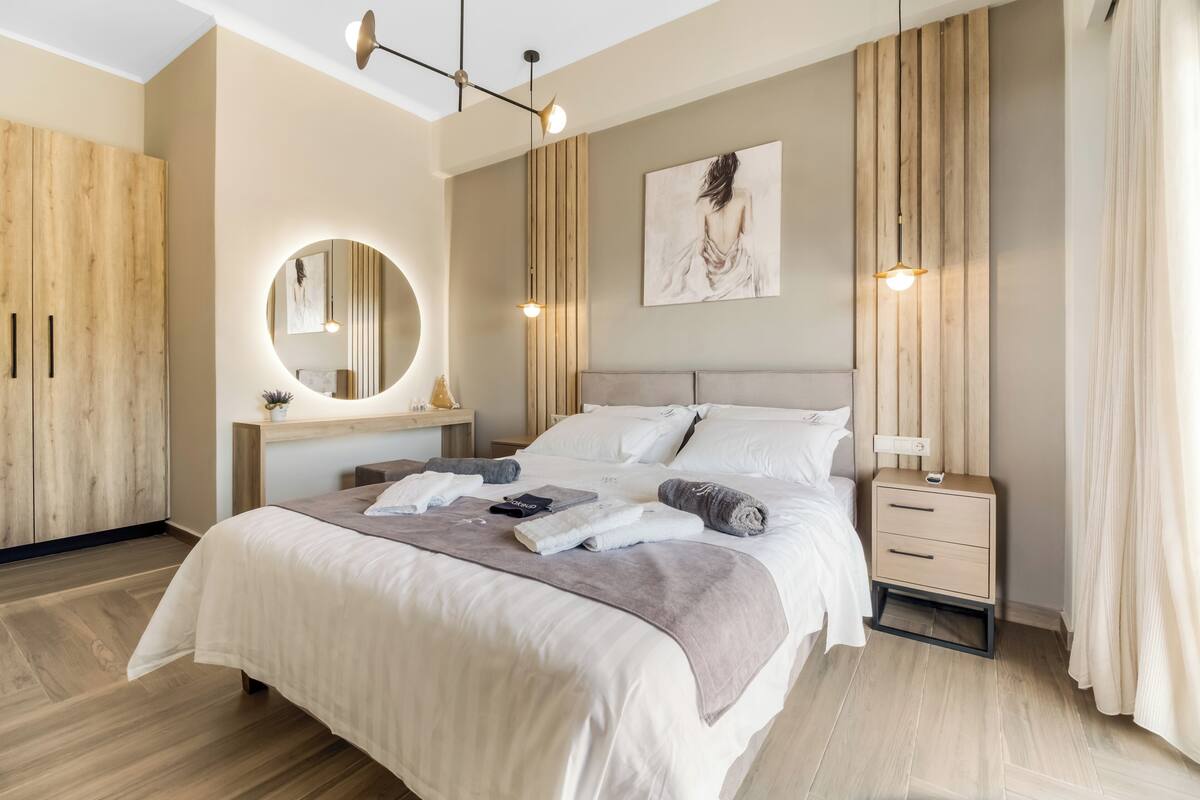 Appartement | Espace de travail pour ordinateurs portables, système d’insonorisation