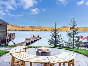 Terrace/patio - Lakeside Lodge - Springview Cottage on 7th Lake (Inlet)