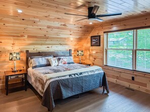 Room - Highland Hideaway in Old Forge, NY (Old Forge)