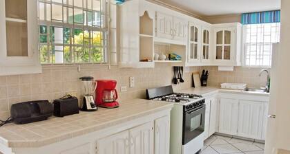 Three Bedroom Apartment on the Beach