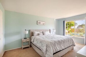 2 bedrooms, desk, iron/ironing board, free WiFi