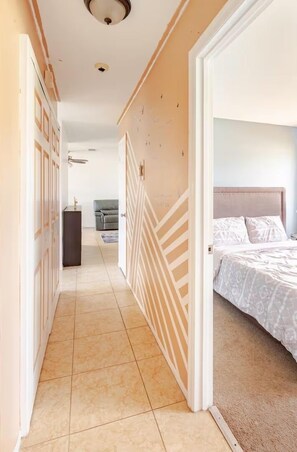2 Schlafzimmer, Schreibtisch, Bügeleisen/Bügelbrett, kostenloses WLAN