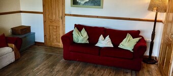 Rustic Apartment with Sea views, and a short walk to the beach.