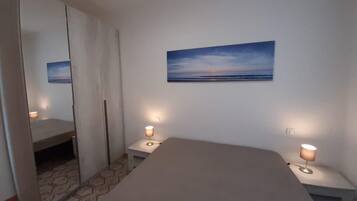 2 bedrooms, iron/ironing board