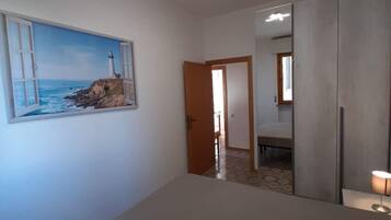 2 bedrooms, iron/ironing board