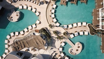 3 piscines extérieures