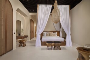 Grande Suite with Plunge Pool | Free minibar, in-room safe, blackout drapes, free WiFi